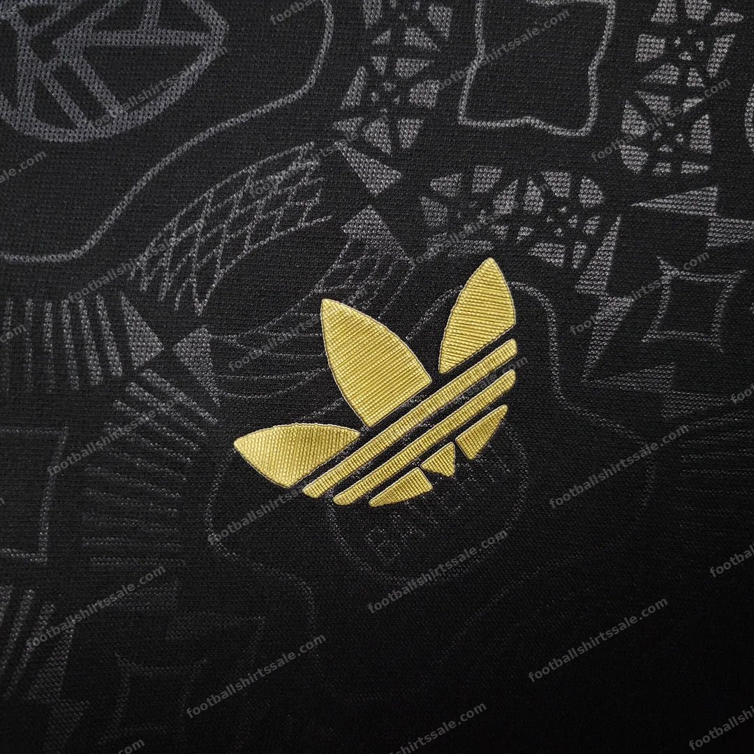 2025/2026 Bayern Munich 125th Anniversary Black Edition Football Shirt - Detail 2