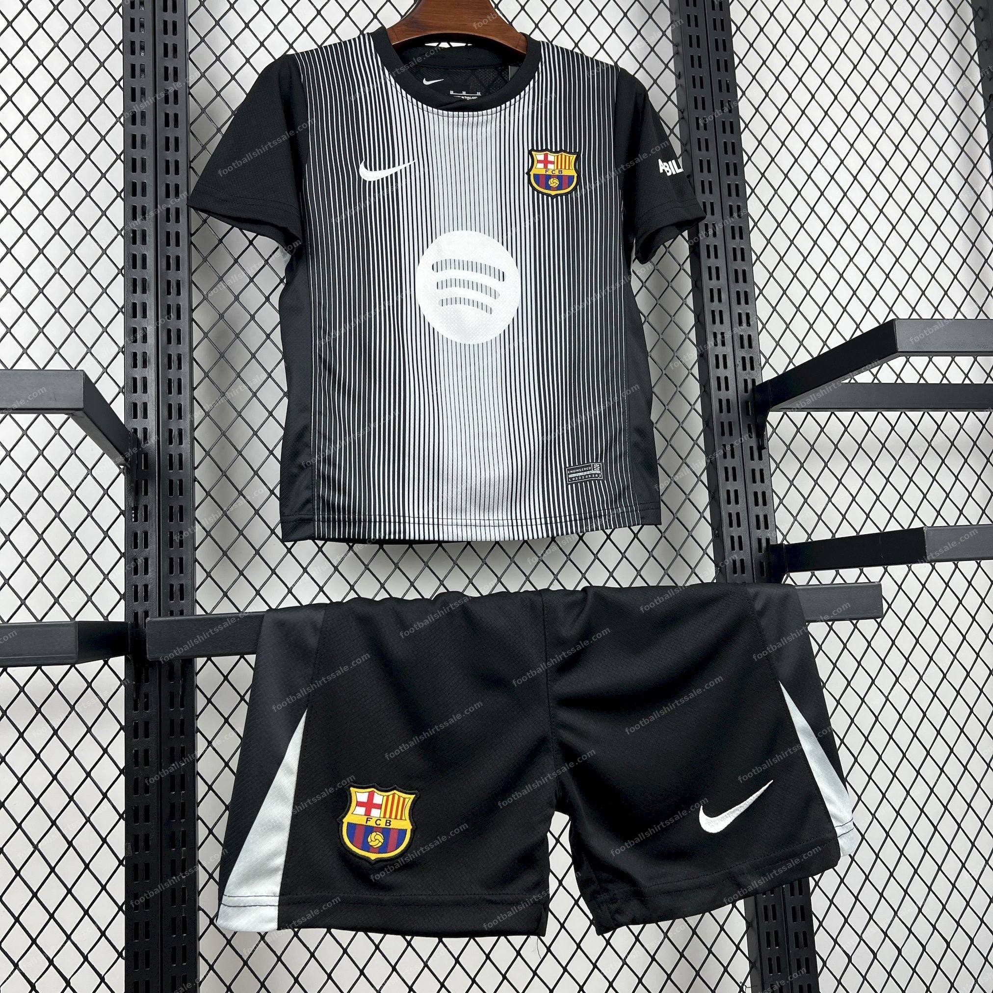 2025/2026 Kids Size Barcelona Black Goalkeeper Football Kit - Detail 6