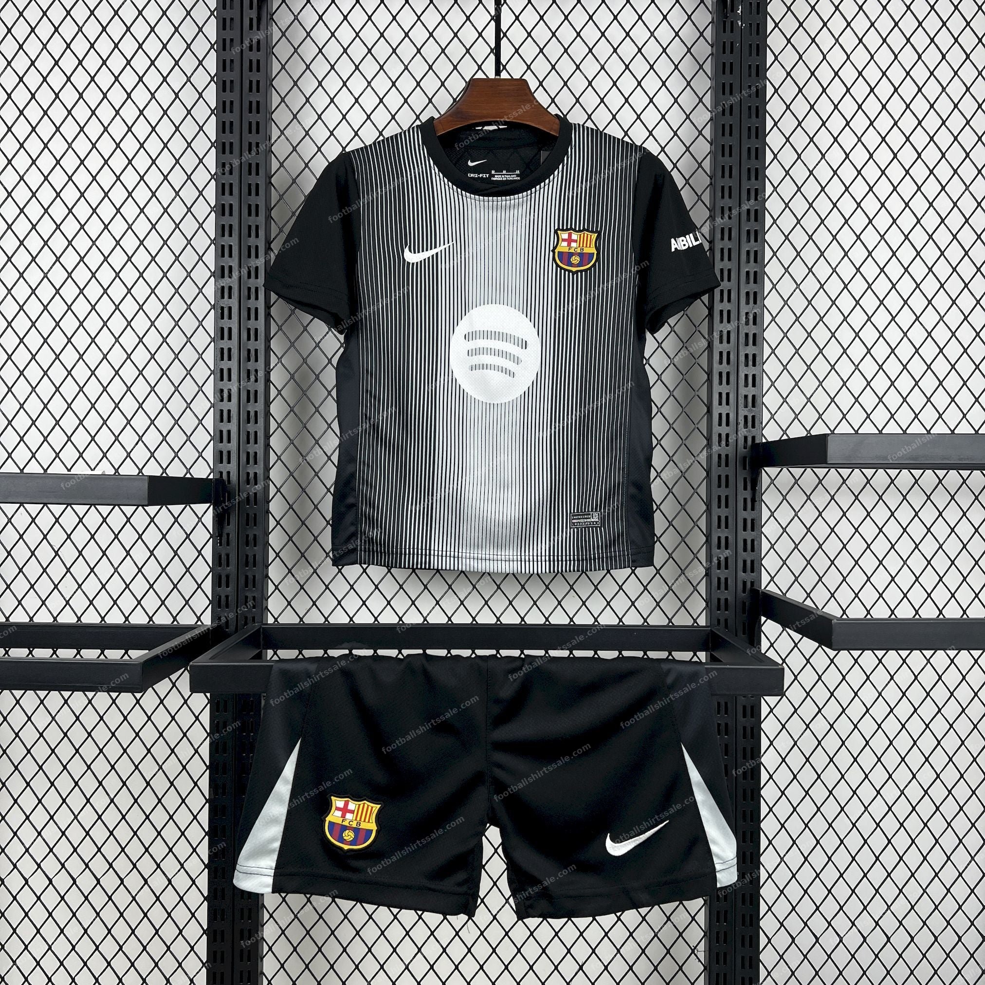 2025/2026 Kids Size Barcelona Black Goalkeeper Football Kit