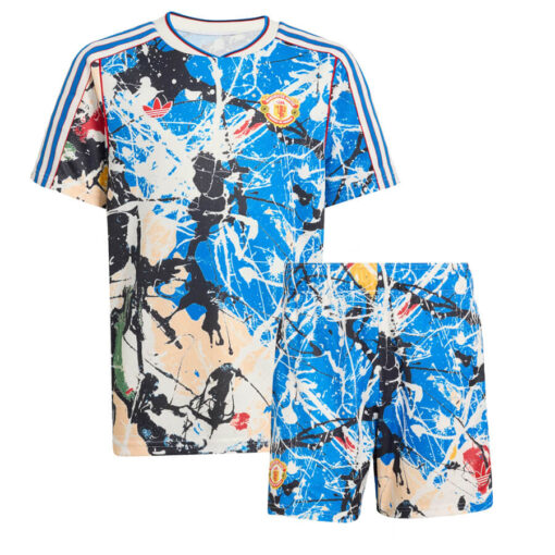 Manchester United Stone Roses Kids Kit