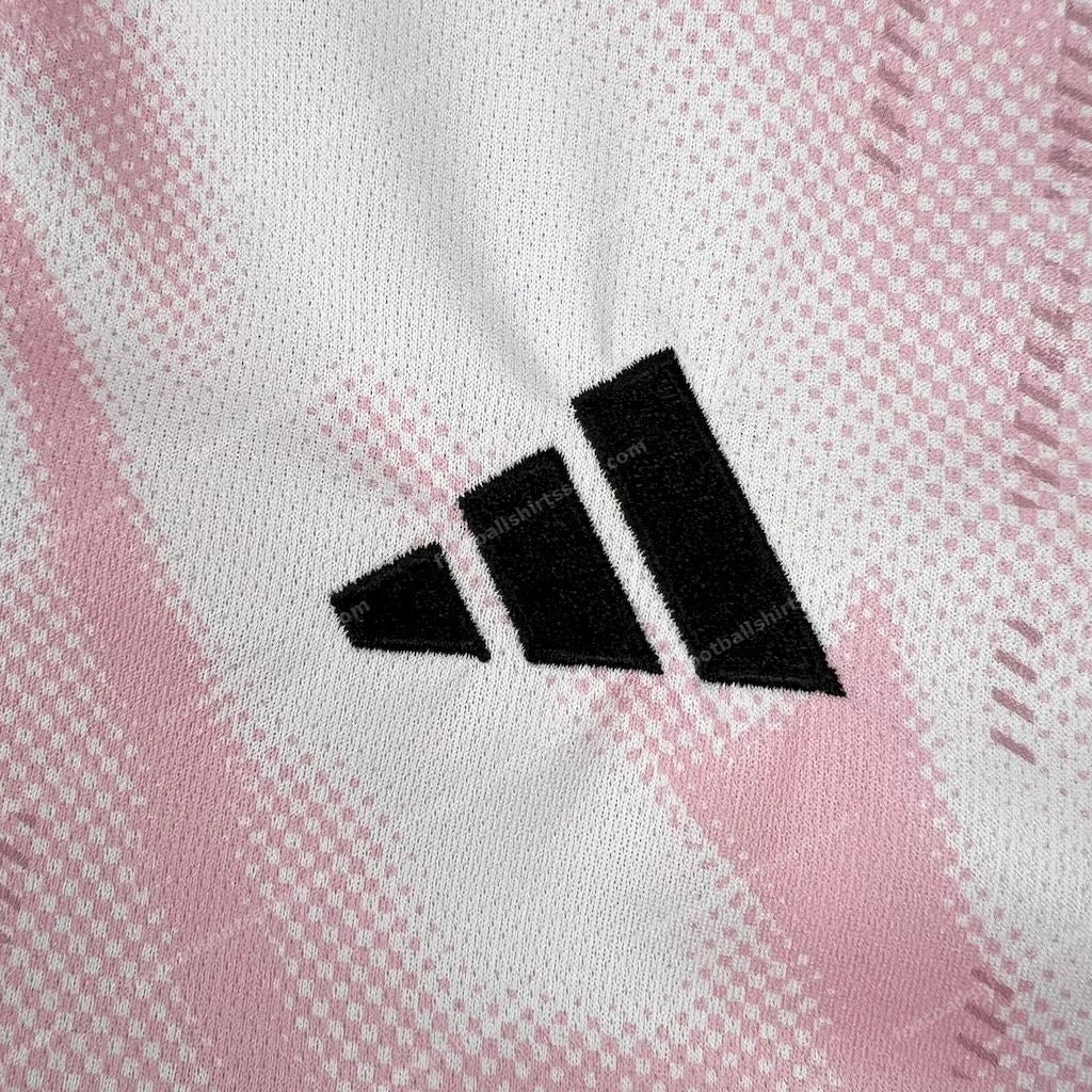 2025/2026 Real Madrid Special Edition Pink Football Shirt - Detail 2