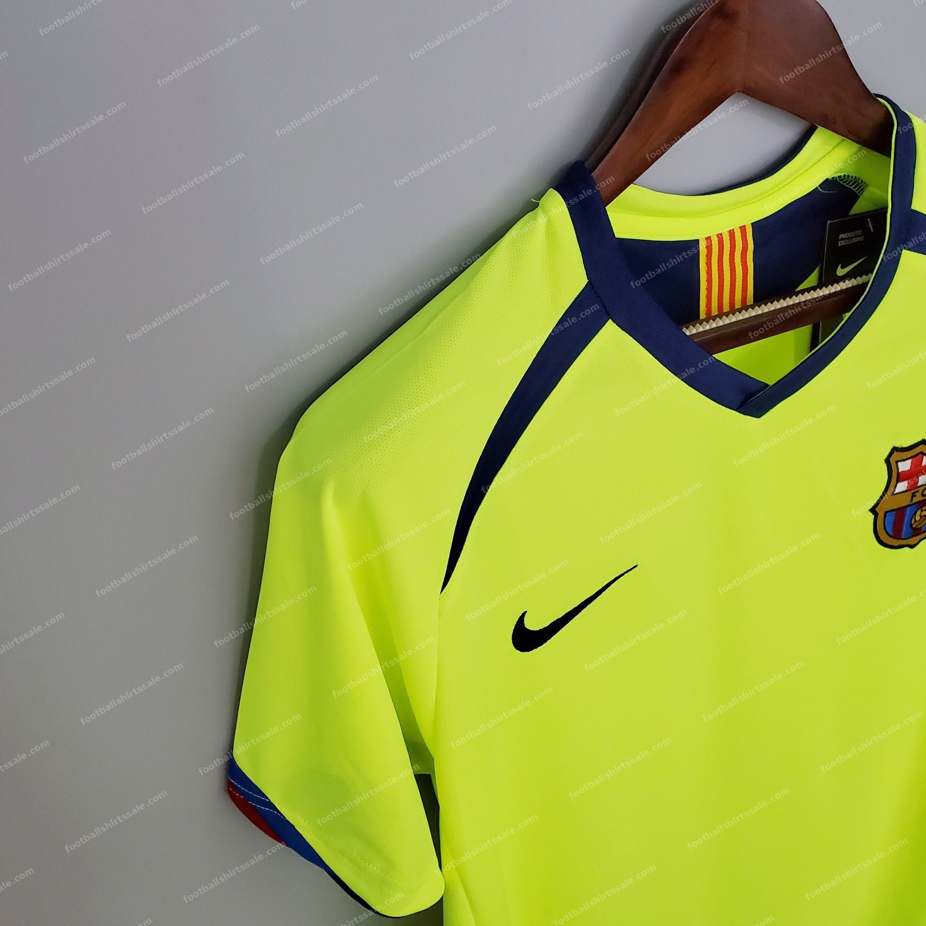 2005/2006 Retro Barcelona Away Football Shirt 1:1 Thai Quality - Detail 1