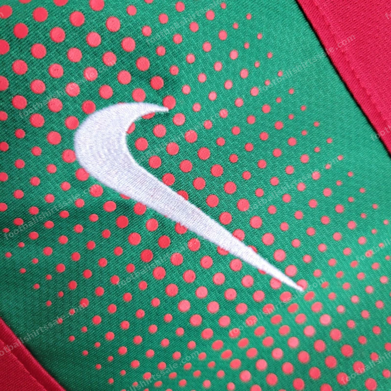 2010 Retro Portugal Home Football Shirt 1:1 Thai Quality - Detail 3