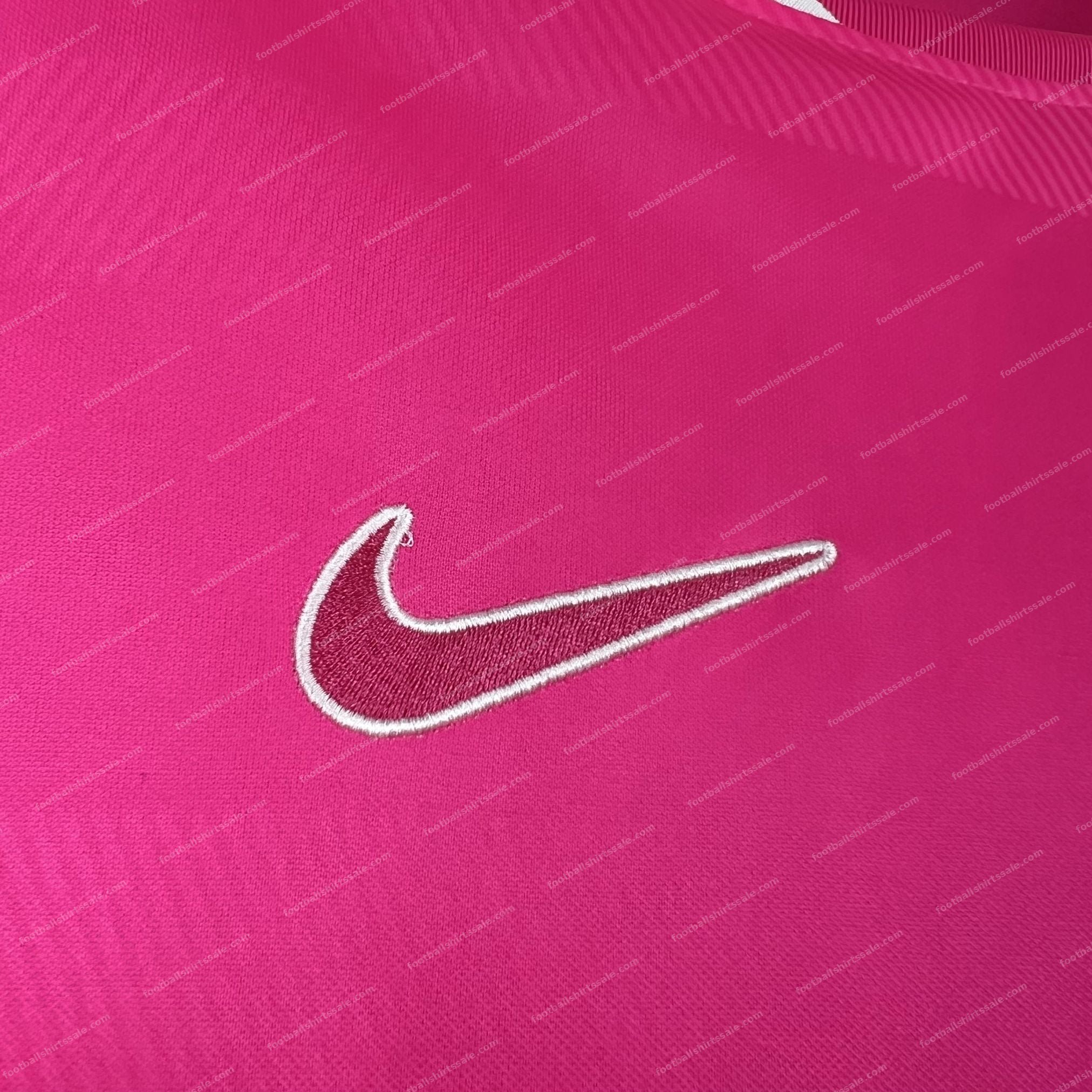 2026/2027 Sporting Lisbon Pink Edition Football Shirt - Detail 5