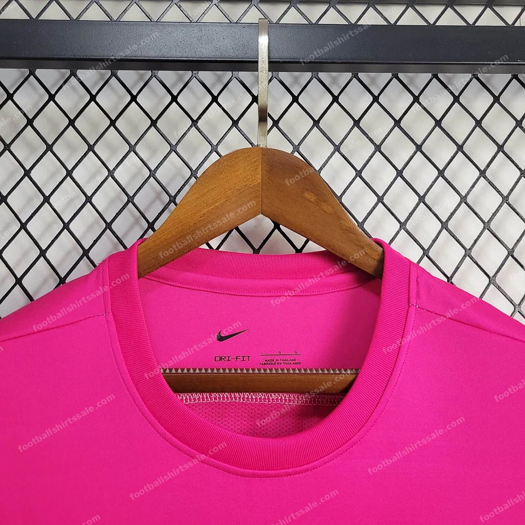 2024/2025 Sporting Lisbon Pink October Football Shirt - Detail 5