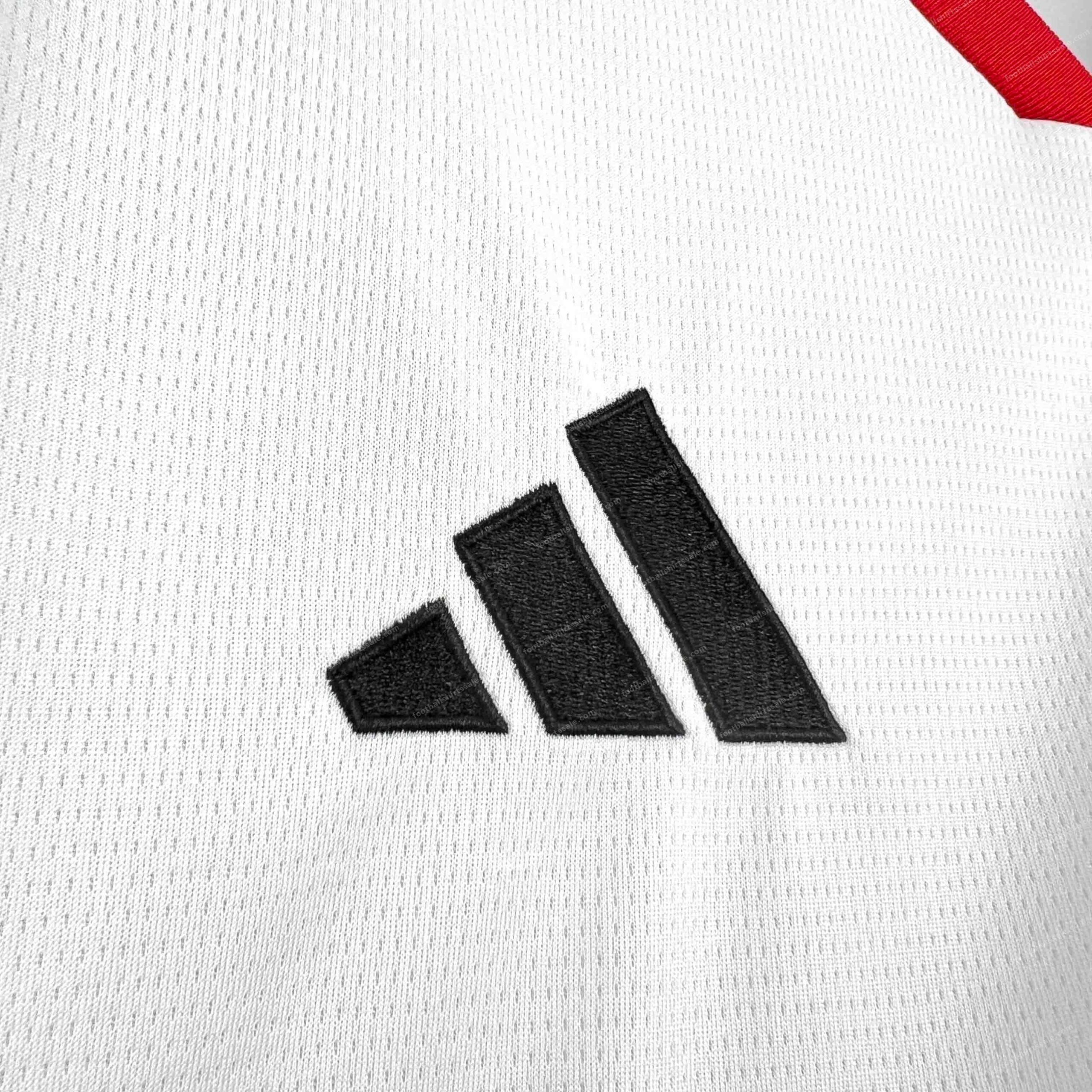 2026 United Arab Emirates Home Football Shirt - Detail 4