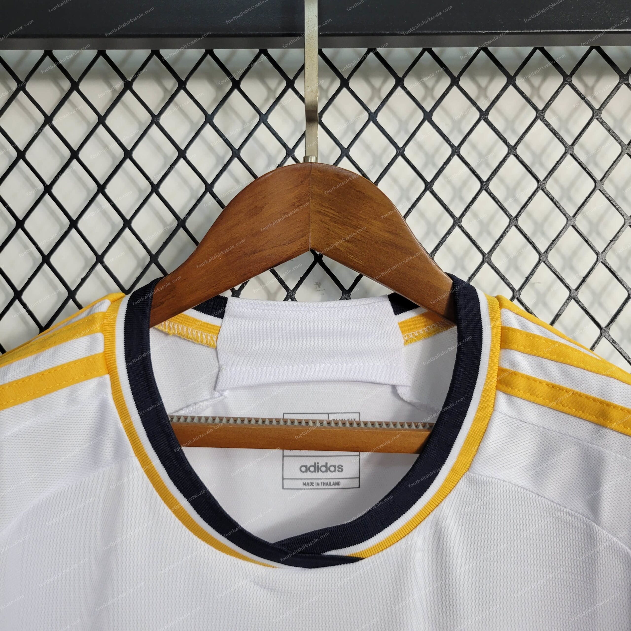 Womens 2023/2024 Real Madrid Home Football Shirt - Detail 2