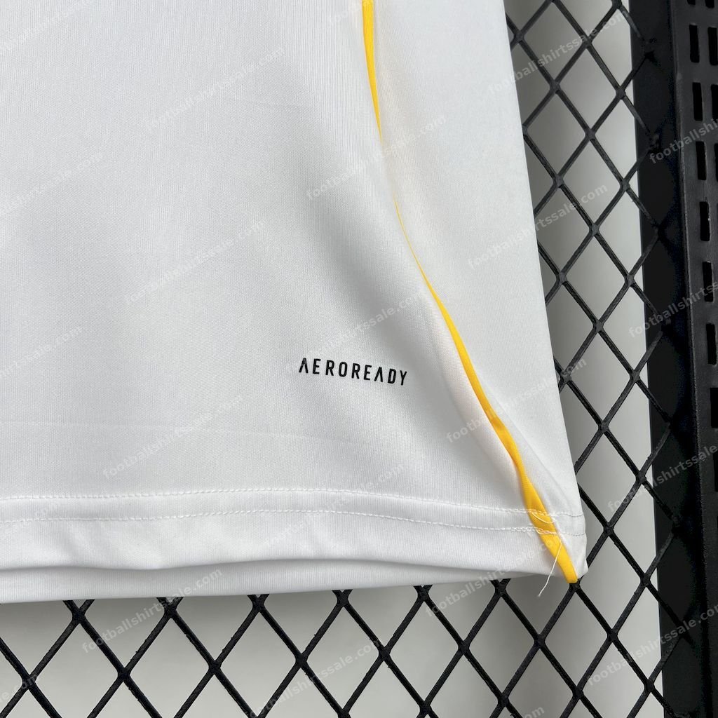 Womens 2025/2026 Real Madrid Home Football Shirt - Detail 3