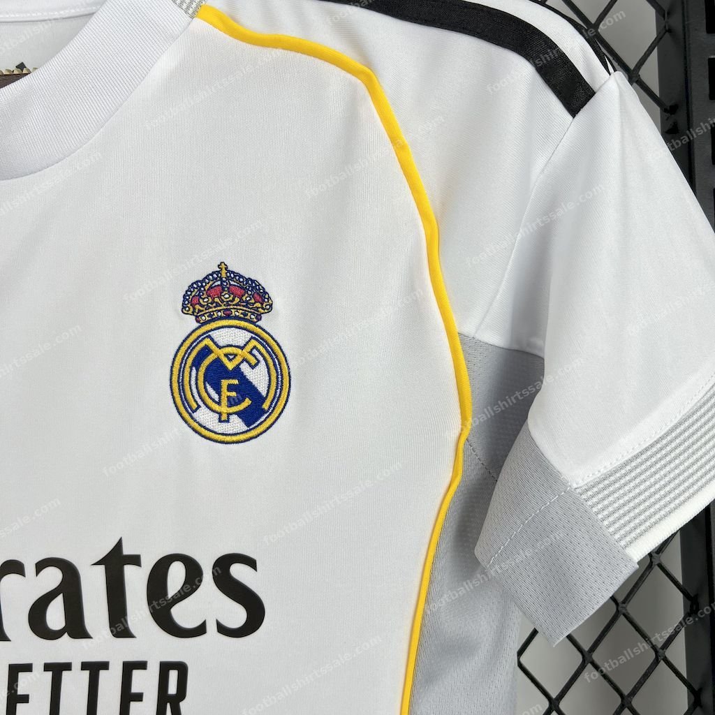 Womens 2025/2026 Real Madrid Home Football Shirt - Detail 4