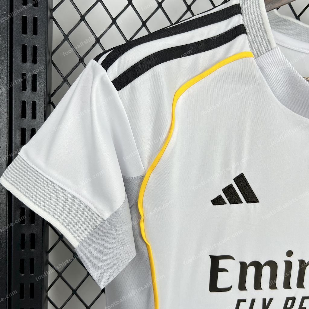 Womens 2025/2026 Real Madrid Home Football Shirt - Detail 5